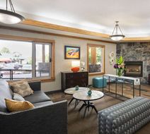 Days Inn & Suites Bozeman Lobby