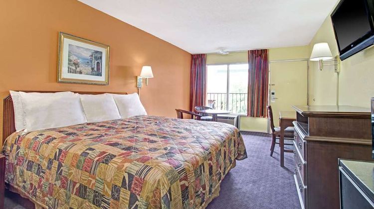 Days Inn Benson Room