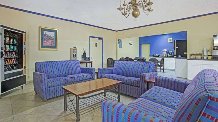 Days Inn Benson Lobby