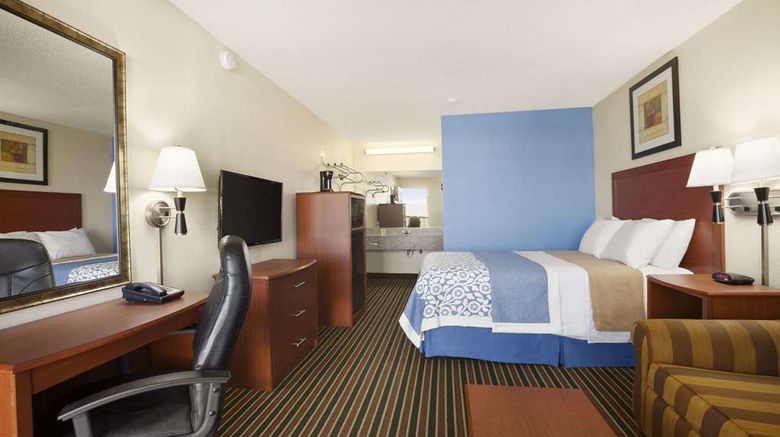 <b>Days Inn Champaign/Urbana Room</b>. Images powered by <a href="https://iceportal.shijigroup.com/" title="IcePortal" target="_blank">IcePortal</a>.