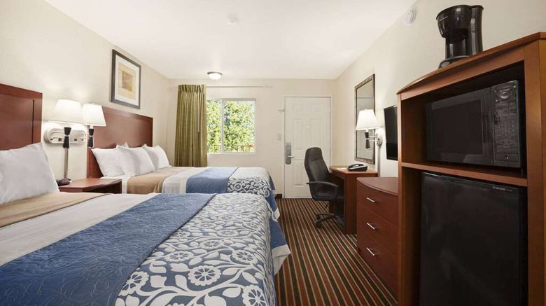 <b>Days Inn Champaign/Urbana Room</b>. Images powered by <a href="https://iceportal.shijigroup.com/" title="IcePortal" target="_blank">IcePortal</a>.