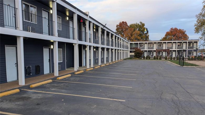 Days Inn Champaign/Urbana Exterior. Images powered by <a href="https://iceportal.shijigroup.com" target="_blank" rel="noopener">Ice Portal</a>.