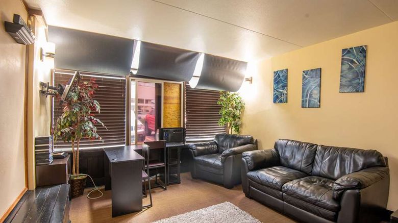 <b>Days Inn Coeur d'Alene Lobby</b>. Images powered by <a href="https://iceportal.shijigroup.com/" title="IcePortal" target="_blank">IcePortal</a>.