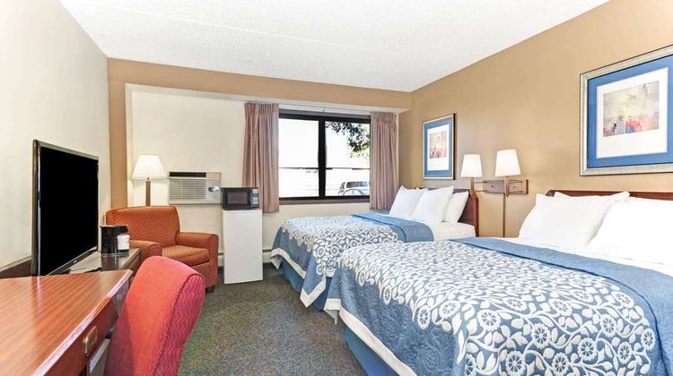 Days Inn by Wyndham, Fort Collins Room