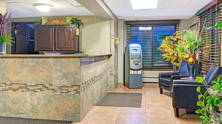 Days Inn by Wyndham, Fort Collins Lobby