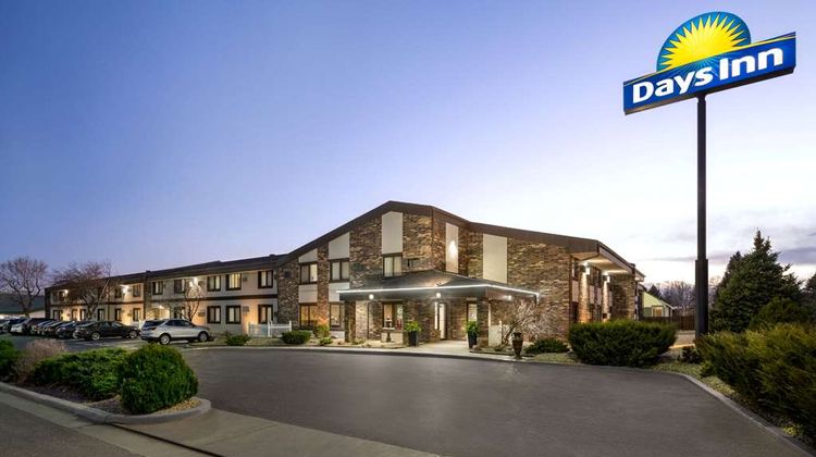 Days Inn by Wyndham, Fort Collins Exterior