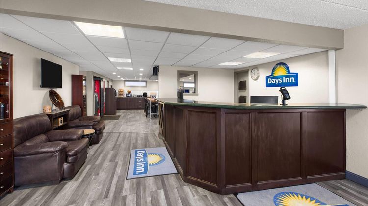 Days Inn Pierre Lobby