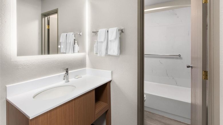<b>Days Inn Pierre Room</b>. Images powered by <a href="https://iceportal.shijigroup.com/" title="IcePortal" target="_blank">IcePortal</a>.