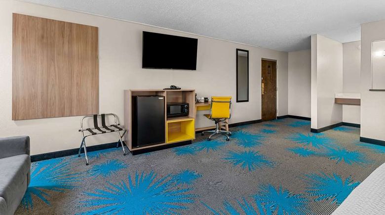 <b>Days Inn Sioux Falls Suite</b>. Images powered by <a href="https://iceportal.shijigroup.com/" title="IcePortal" target="_blank">IcePortal</a>.