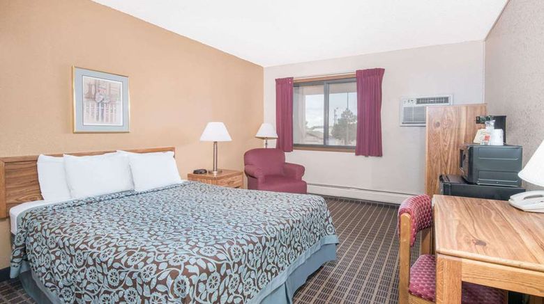 <b>Days Inn Sioux Falls Airport Room</b>. Images powered by <a href="https://iceportal.shijigroup.com/" title="IcePortal" target="_blank">IcePortal</a>.