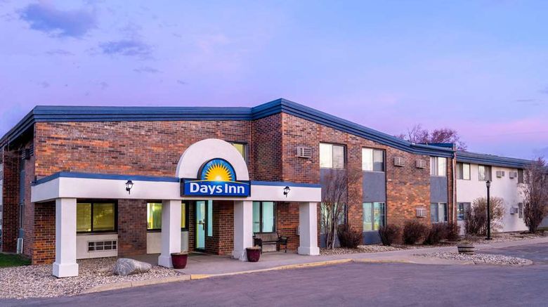 Days Inn Sioux Falls Airport Exterior. Images powered by <a href="https://iceportal.shijigroup.com" target="_blank" rel="noopener">Ice Portal</a>.