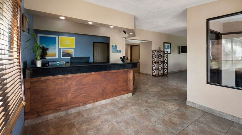 <b>Days Inn Newton Lobby</b>. Images powered by <a href="https://iceportal.shijigroup.com/" title="IcePortal" target="_blank">IcePortal</a>.