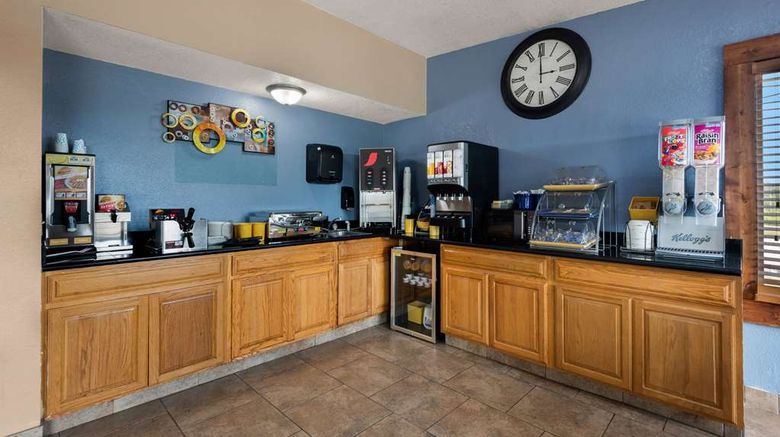 <b>Days Inn Newton Restaurant</b>. Images powered by <a href="https://iceportal.shijigroup.com/" title="IcePortal" target="_blank">IcePortal</a>.