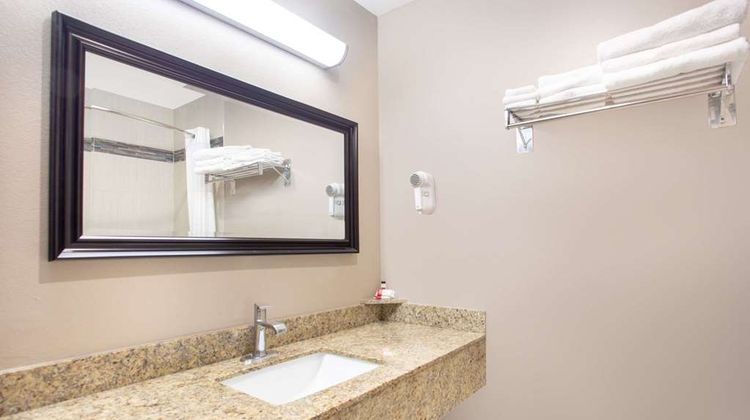 Super 8 Chico Room