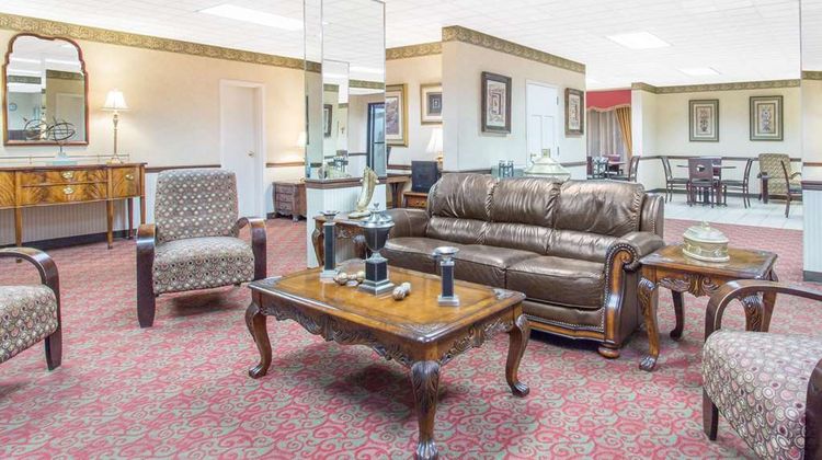 Days Inn Princeton Lobby