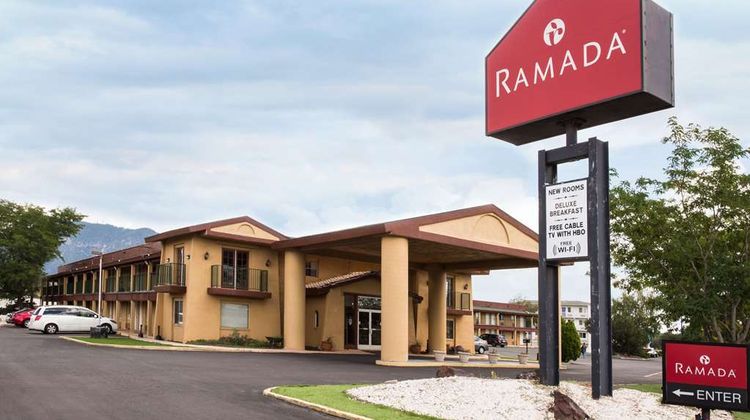 Ramada Flagstaff East Exterior