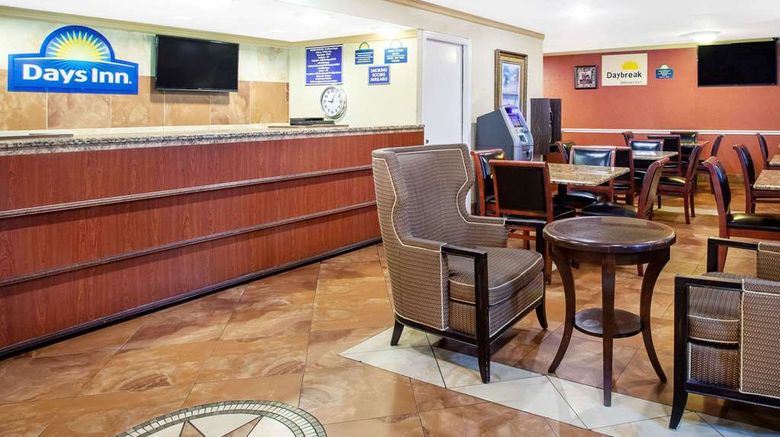 <b>Days Inn by Wyndham Orlando Downtown Lobby</b>. Images powered by <a href="https://iceportal.shijigroup.com/" title="IcePortal" target="_blank">IcePortal</a>.