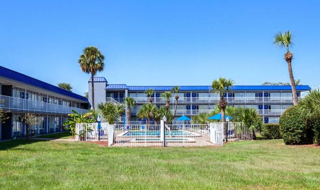 Days Inn by Wyndham Orlando Downtown Exterior