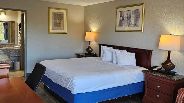 <b>Days Inn by Wyndham Orlando Downtown Room</b>. Images powered by <a href="https://iceportal.shijigroup.com/" title="IcePortal" target="_blank">IcePortal</a>.