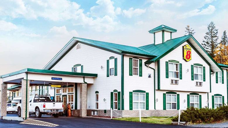 <b>Super 8 100 Mile House Exterior</b>. Images powered by <a href="https://iceportal.shijigroup.com/" title="IcePortal" target="_blank">IcePortal</a>.