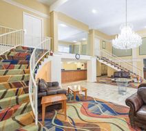 Days Inn Roanoke Airport  I-81 Lobby