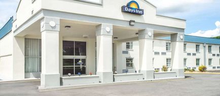 Days Inn Roanoke Airport  I-81 Exterior