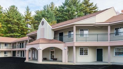 Howard Johnson Express Inn Lenox