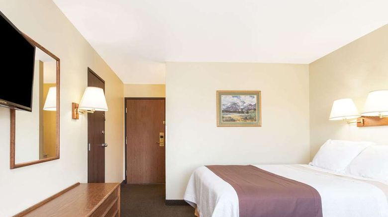 <b>Days Inn Missoula Airport Room</b>. Images powered by <a href="https://iceportal.shijigroup.com/" title="IcePortal" target="_blank">IcePortal</a>.