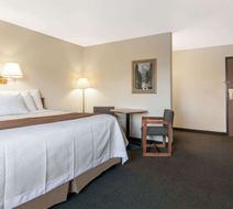 Days Inn Missoula Airport Room