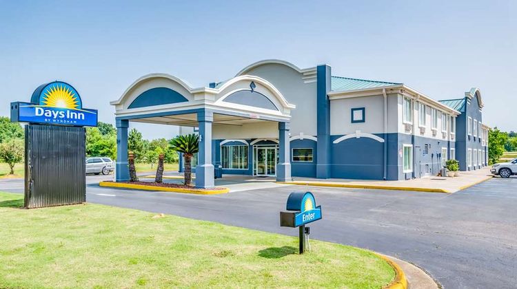 Days Inn Coliseum Montgomery Exterior