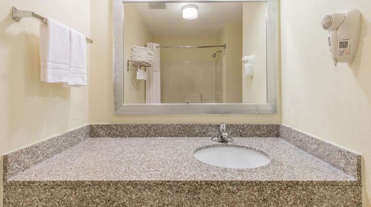 Days Inn Coliseum Montgomery Room
