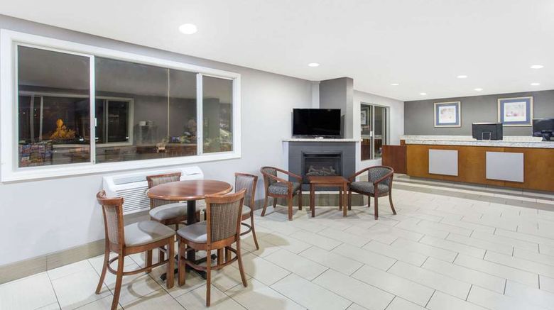 <b>Travelodge Williams Grand Canyon Lobby</b>. Images powered by <a href="https://iceportal.shijigroup.com/" title="IcePortal" target="_blank">IcePortal</a>.