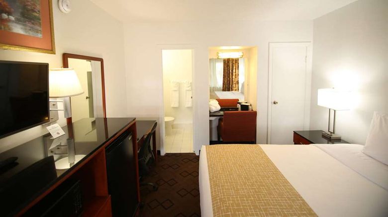 <b>Travelodge Burbank-Glendale Room</b>. Images powered by <a href="https://iceportal.shijigroup.com/" title="IcePortal" target="_blank">IcePortal</a>.