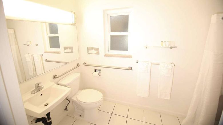 <b>Travelodge Burbank-Glendale Room</b>. Images powered by <a href="https://iceportal.shijigroup.com/" title="IcePortal" target="_blank">IcePortal</a>.
