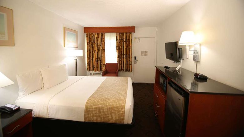 <b>Travelodge Burbank-Glendale Room</b>. Images powered by <a href="https://iceportal.shijigroup.com/" title="IcePortal" target="_blank">IcePortal</a>.