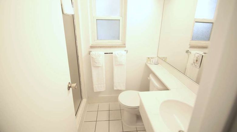 <b>Travelodge Burbank-Glendale Room</b>. Images powered by <a href="https://iceportal.shijigroup.com/" title="IcePortal" target="_blank">IcePortal</a>.