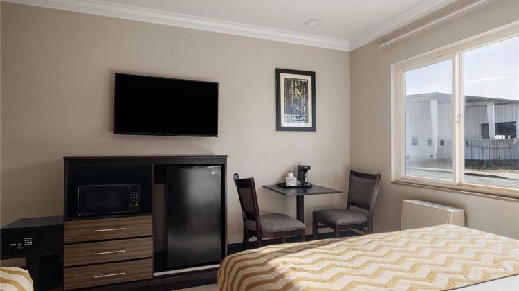 Travelodge Eureka Room