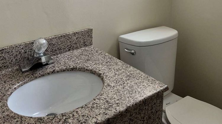 Travelodge Terre Haute Room