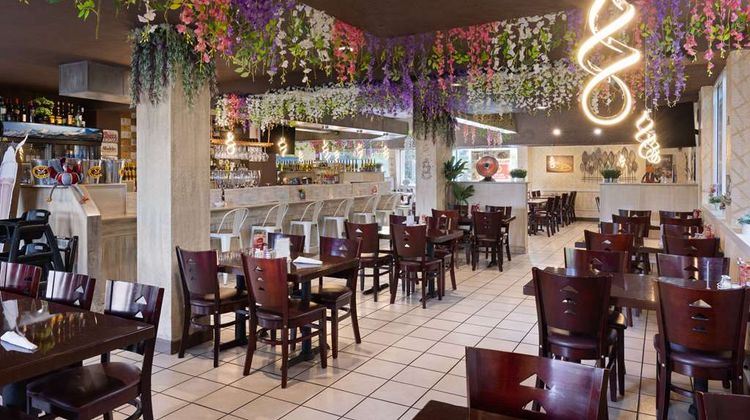 Monterey Bay Travelodge Restaurant