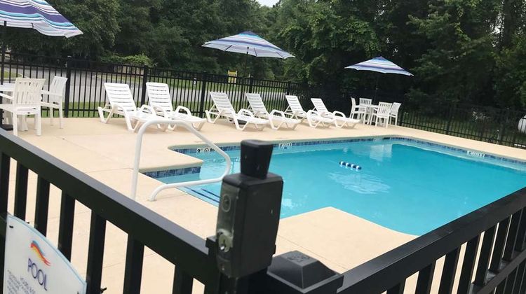 Baymont by Wyndham Lake Park Valdosta I75 Pool