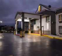 Super 8 Athens Exterior