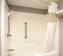 Ramada Pearl/Jackson Airport Room