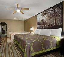 Super 8 Tupelo Airport Room