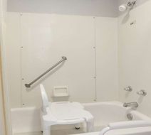 Days Inn Seymour Room