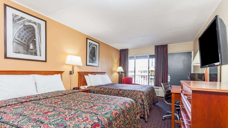 Days Inn Seymour Room