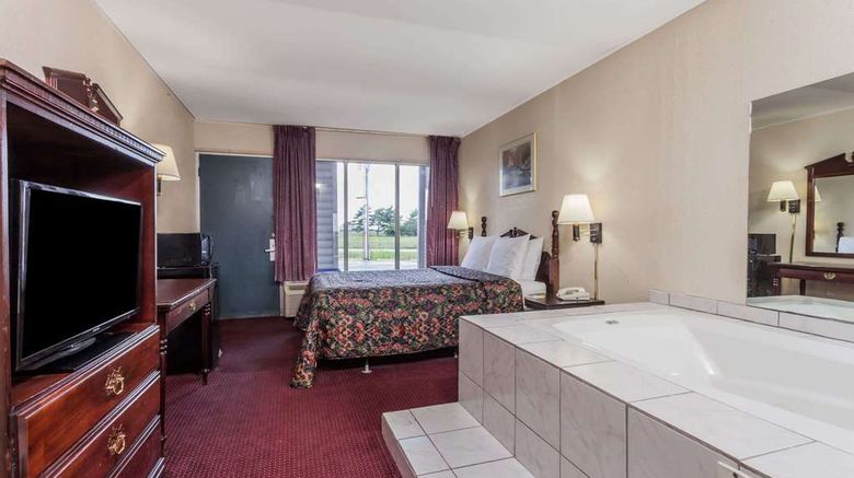 <b>Days Inn Seymour Suite</b>. Images powered by <a href="https://iceportal.shijigroup.com/" title="IcePortal" target="_blank">IcePortal</a>.