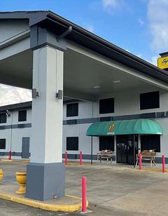 Super 8 League City-Kemah Area
