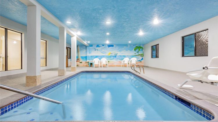 Super 8 League City-Kemah Area Pool