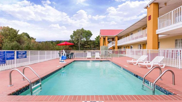 Days Inn Trenton Pool