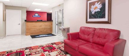 Days Inn Trenton Lobby
